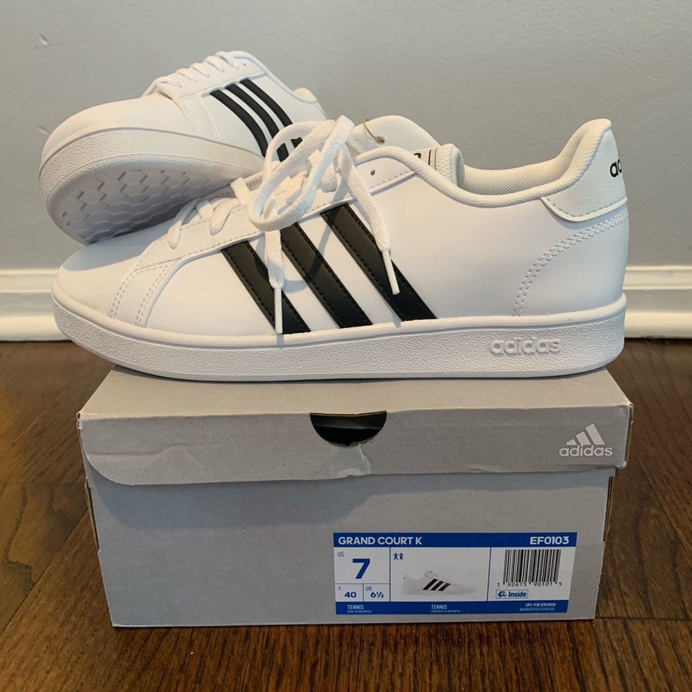Adidas Grand Court Sneakers - Size 7 kids = Size 9 Women’s